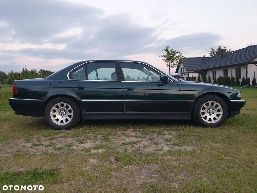 BMW Seria 7 - 15
