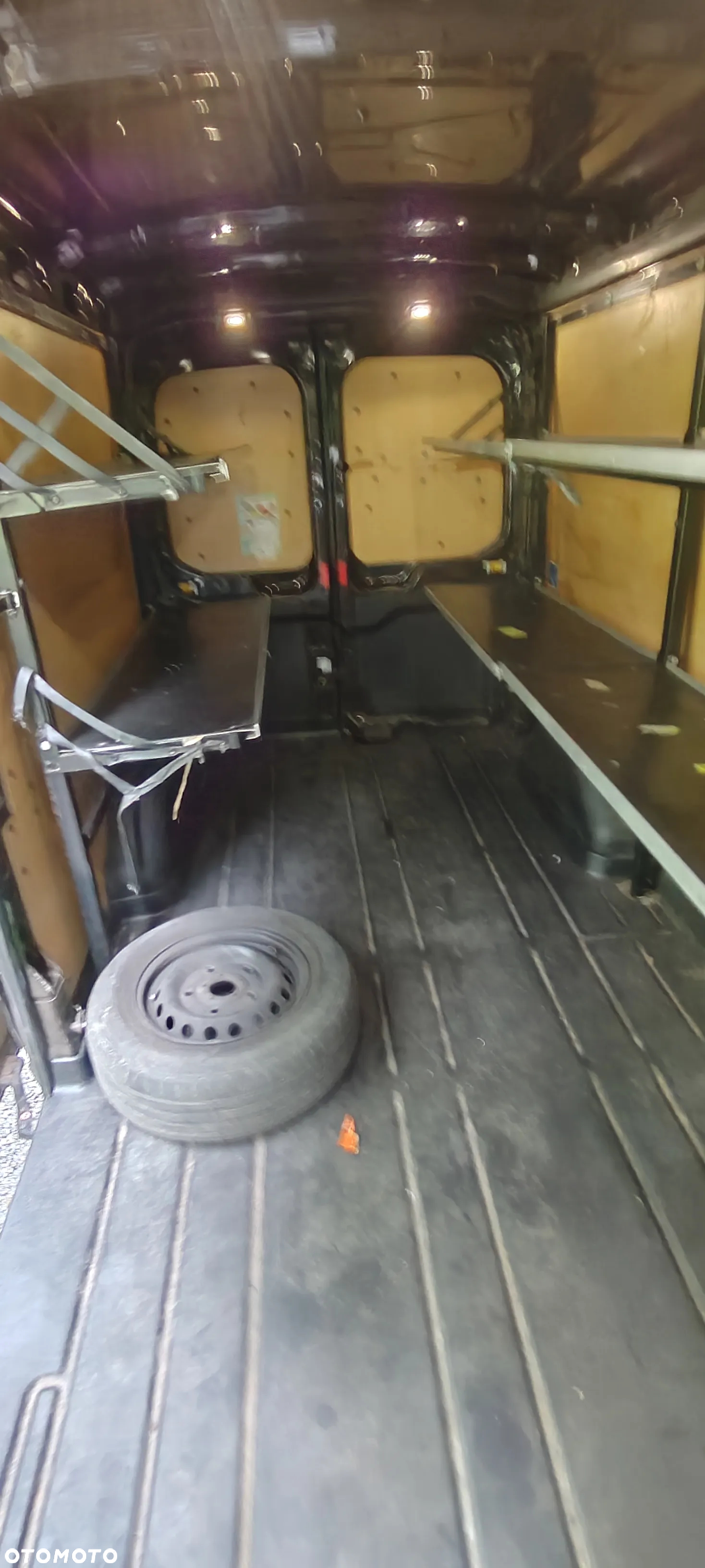 Ford Transit - 9