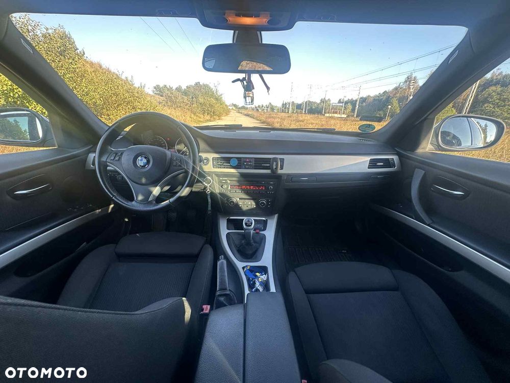BMW Seria 3 318d - 8