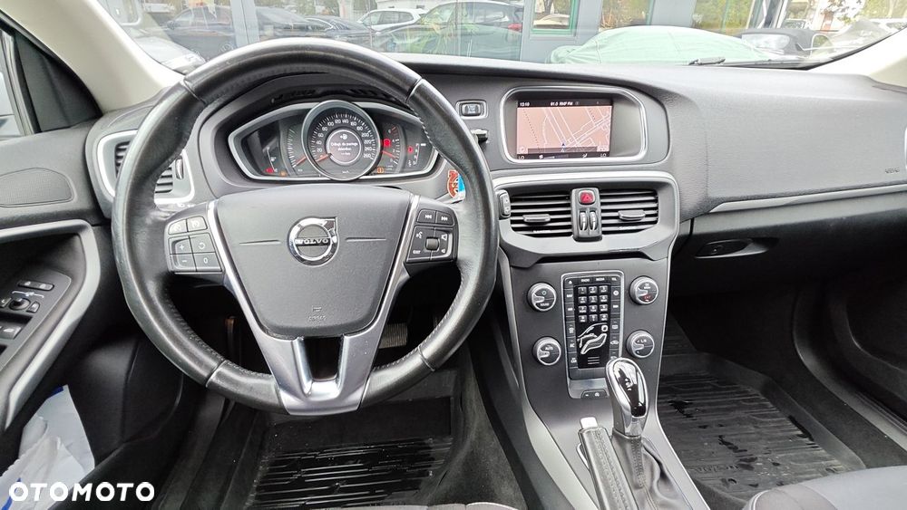 Volvo V40 D3 Drive-E SCR Momentum - 20