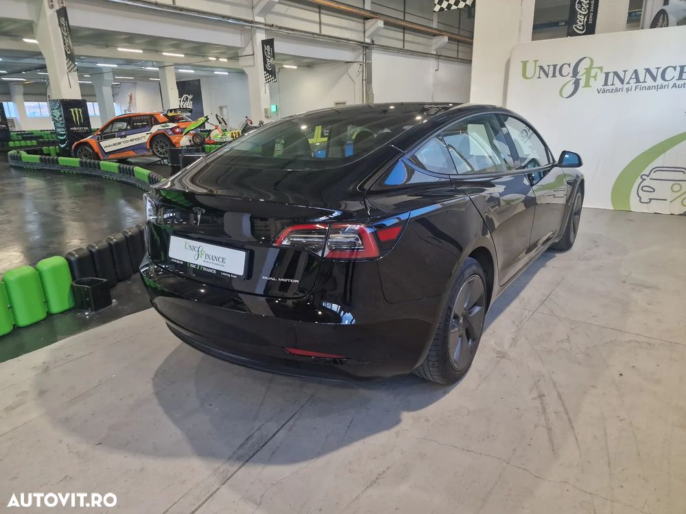 Tesla Model 3 Langstreckenbatterie Allradantrieb Dual Motor - 8