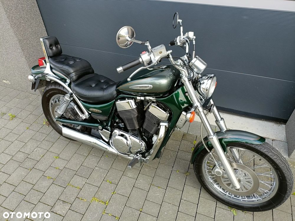 Suzuki Intruder - 3