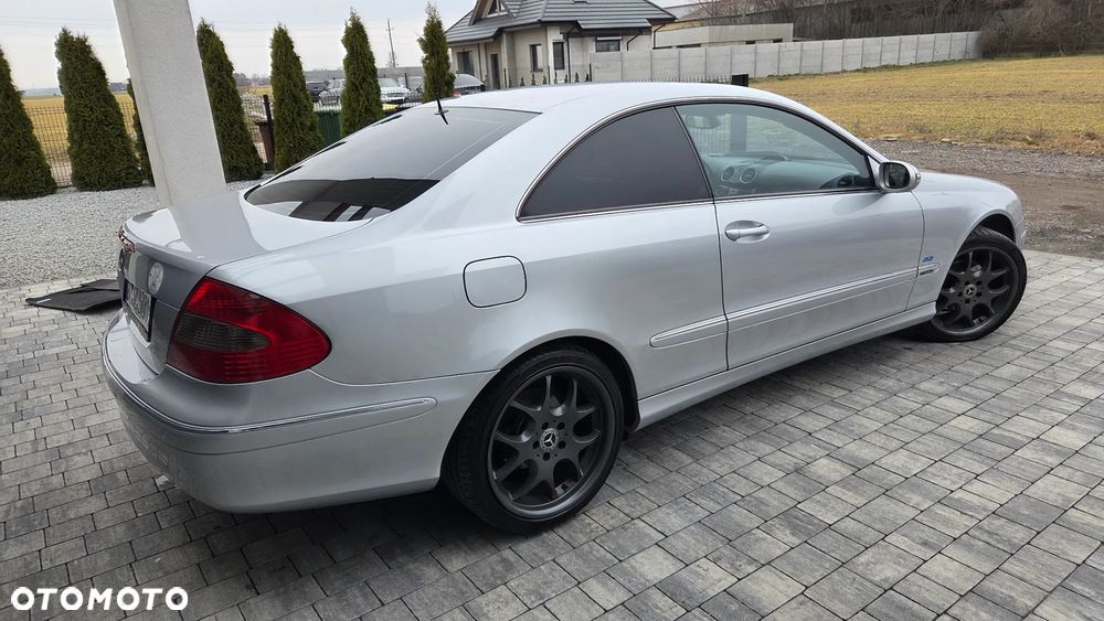 Mercedes-Benz CLK - 25