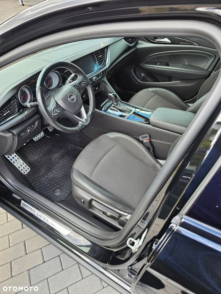 Opel Insignia - 10