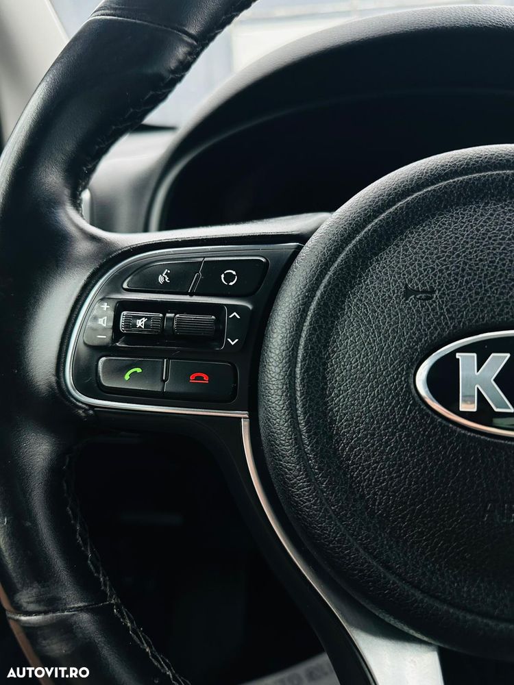 Kia Sportage 1.6 GDI 2WD DREAM-TEAM EDITION - 30
