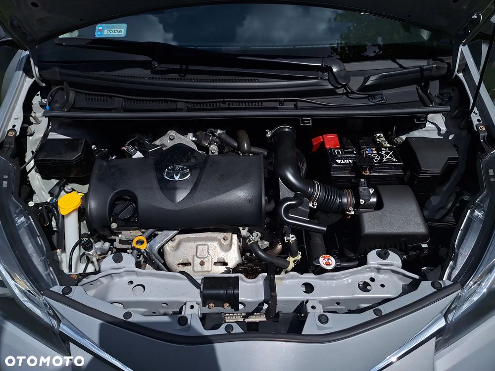 Toyota Yaris 1.5 Premium - 12