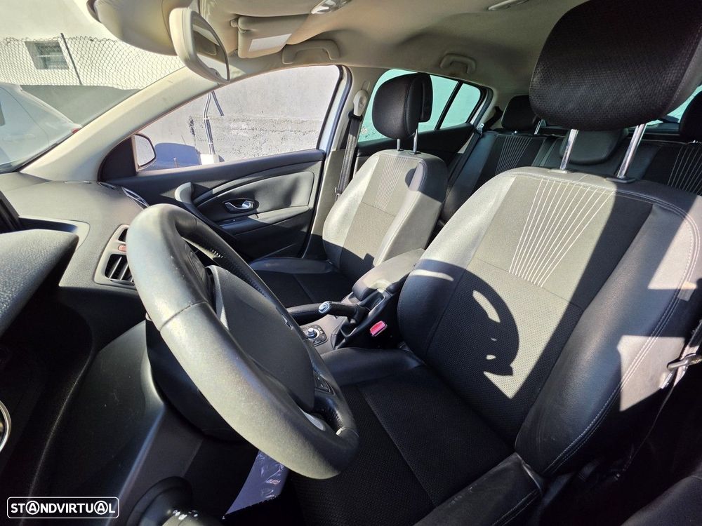 Renault Mégane 1.5 dCi Dynamique S - 2