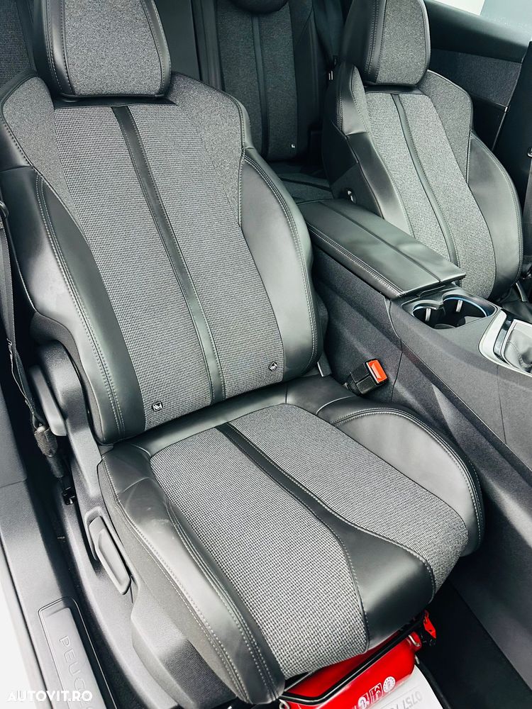 Peugeot 3008 PureTech 130 Stop & Start GPF Allure - 20