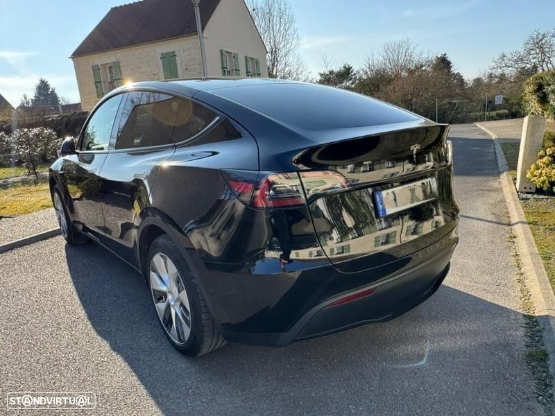 Tesla Model Y RWD - 10