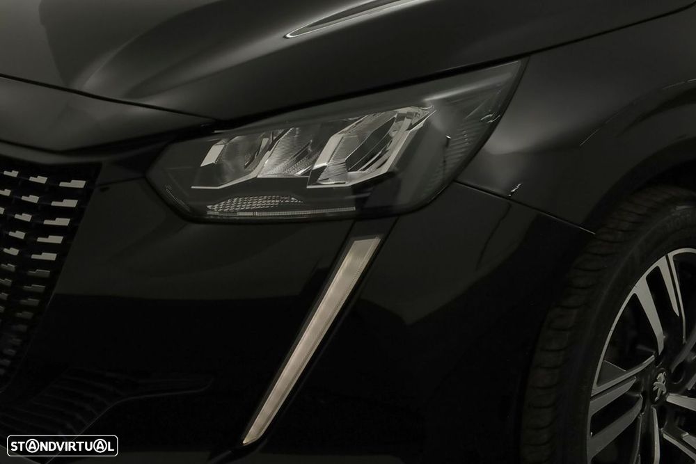 Peugeot 208 1.2 PureTech Allure EAT8 - 6