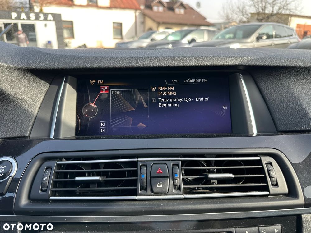 BMW Seria 5 530d xDrive Luxury Line - 31