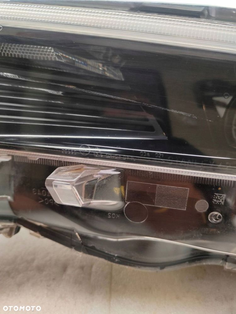 Toyota RAV 4 LIFT FULL LED 2023 Przód strona lewa STANLEY 42-113 - 3