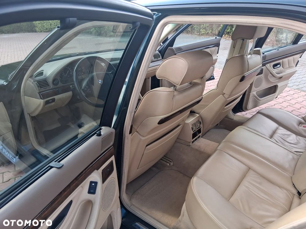 BMW Seria 7 - 19
