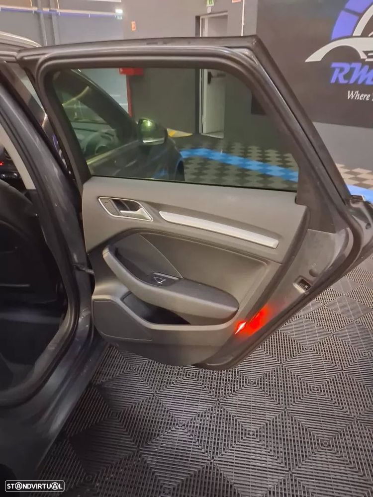 Audi A3 1.6 TDI Design - 13