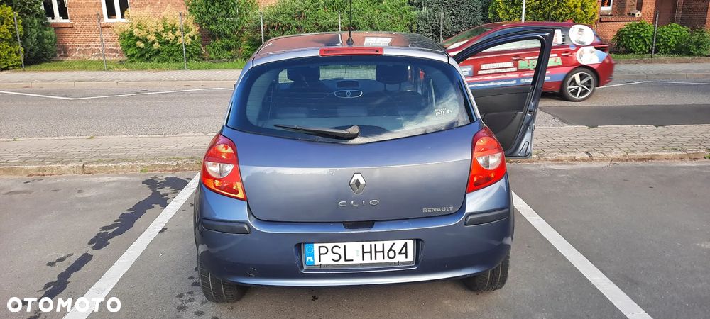 Renault Clio - 6