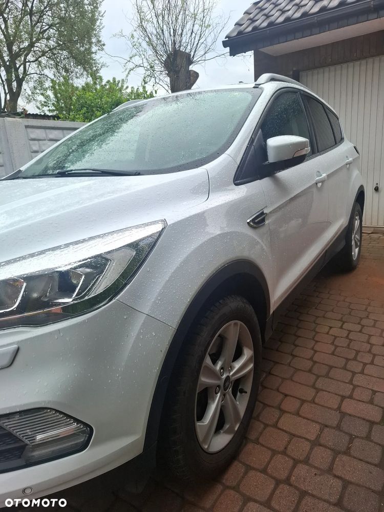 Ford Kuga 2.0 TDCi 2x4 Cool & Connect - 6
