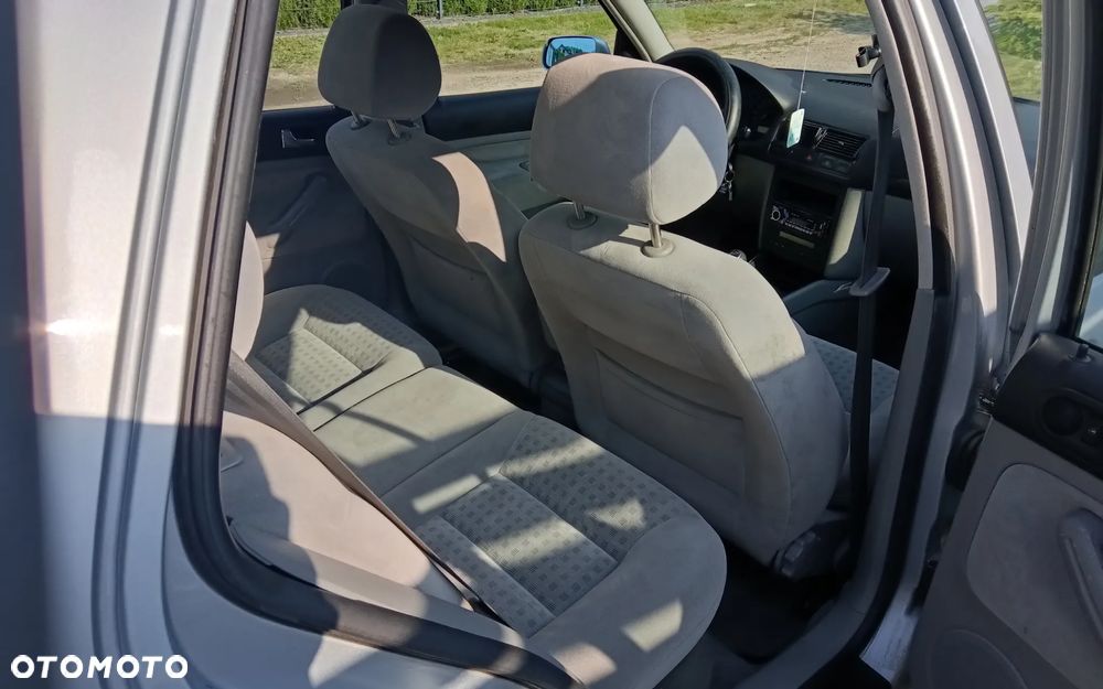 Volkswagen Golf - 17