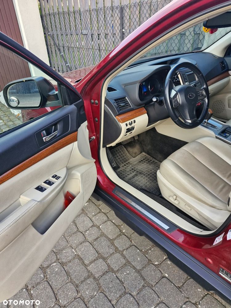 Subaru Legacy - 12