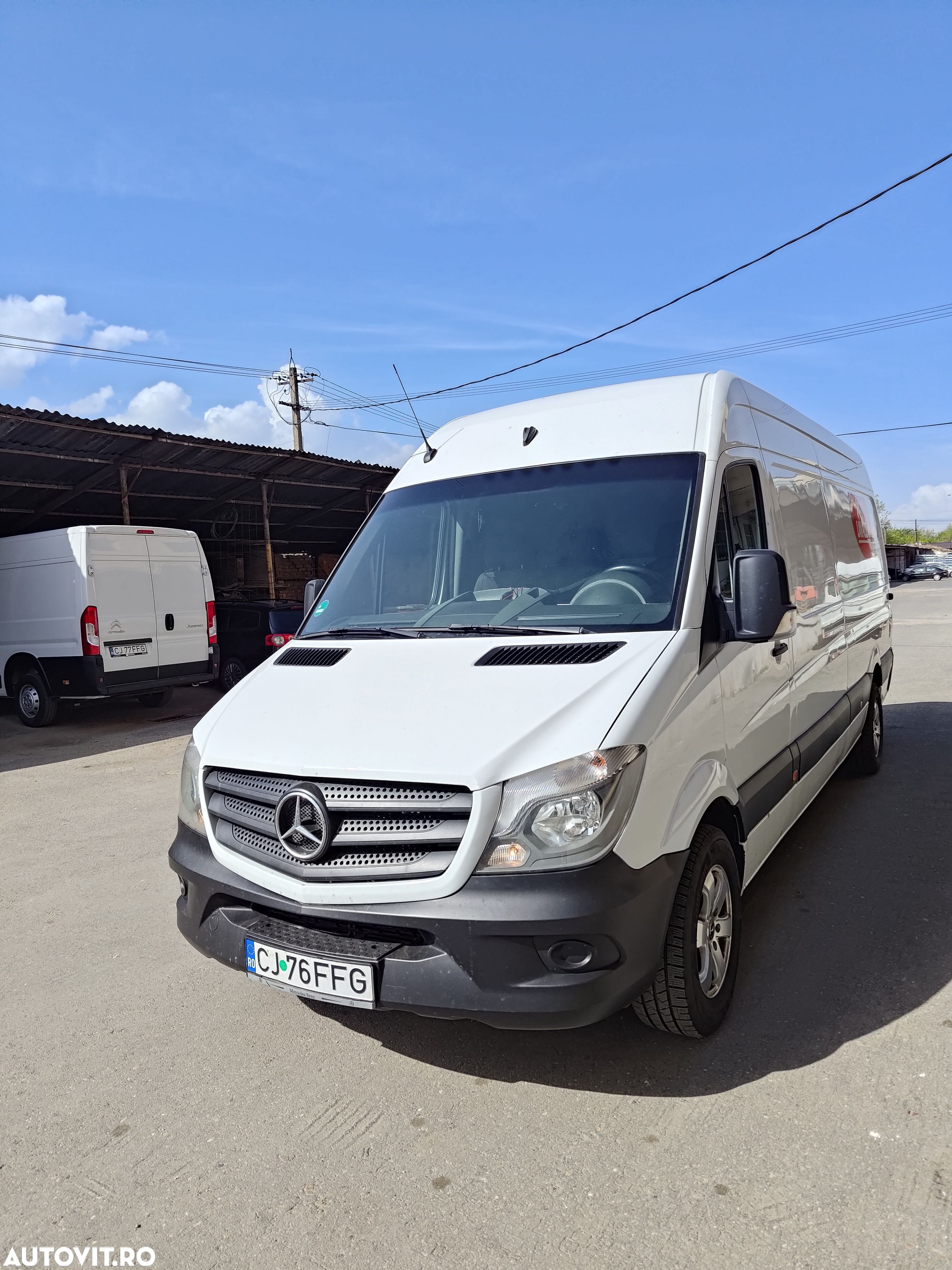 Mercedes-Benz Sprinter - 1