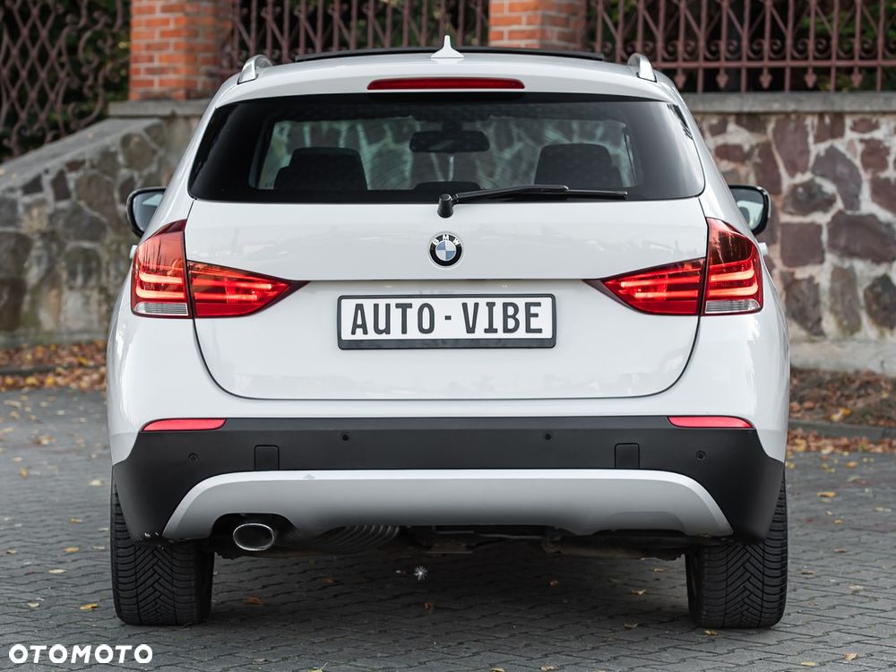 BMW X1 xDrive18d xLine - 11