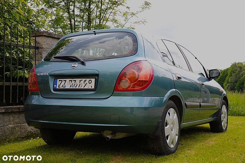 Nissan Almera 1.5 Visia + - 35
