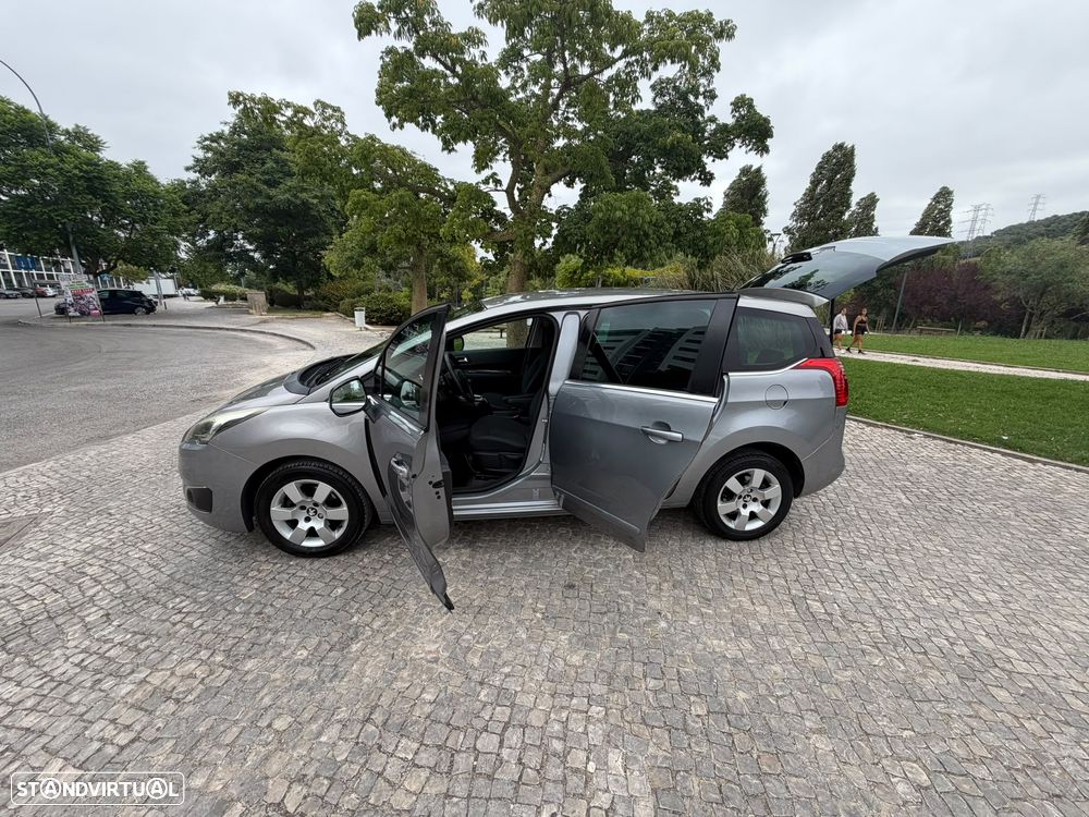 Peugeot 5008 - 12