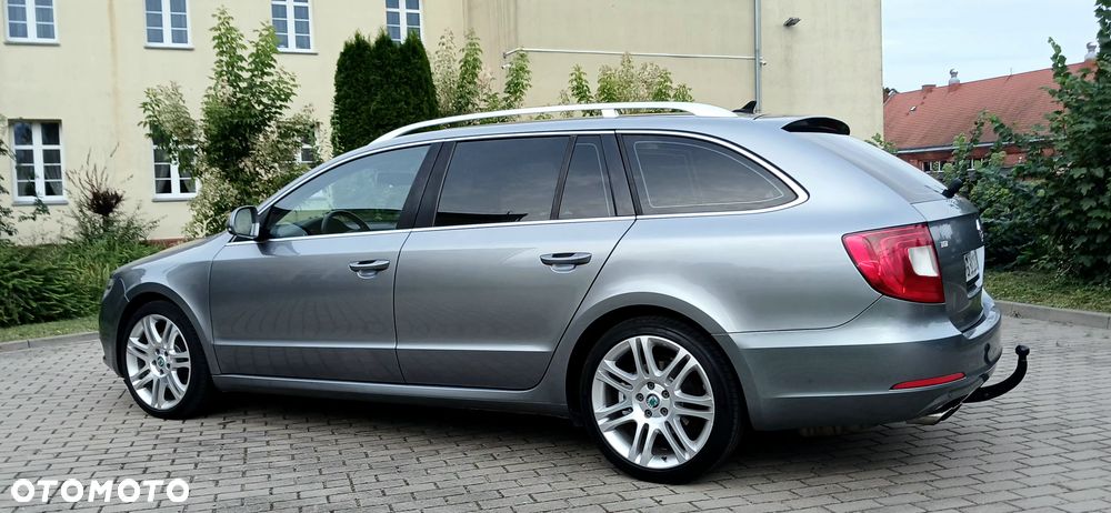 Skoda Superb 2.0 TDI DSG Ambition - 4