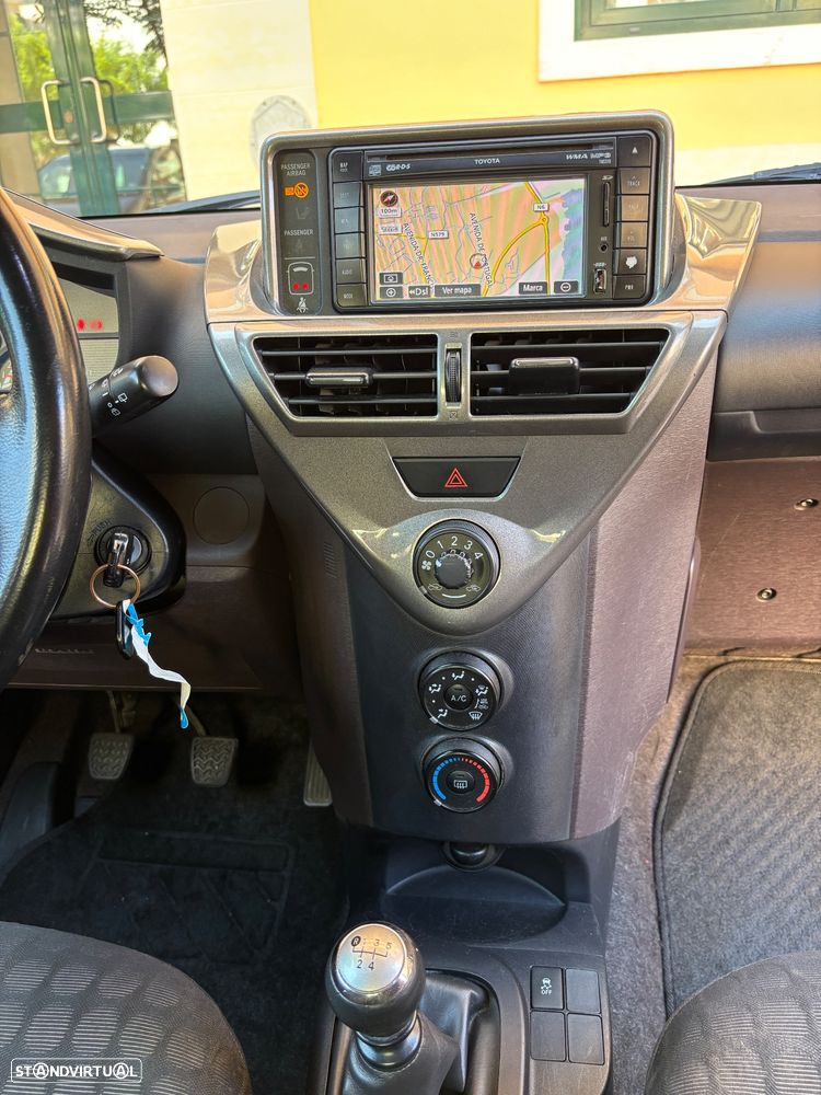 Toyota iQ 1.0 VVT-i 2 NAVI+Bluetooth - 12