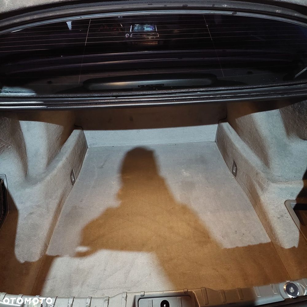 BMW Seria 7 740Li - 28