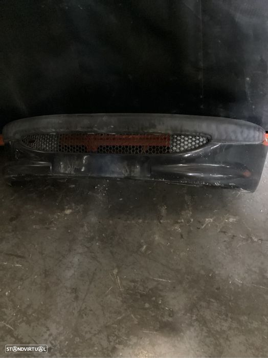 Parachoques frente peugeot 206 de 2004 - 1