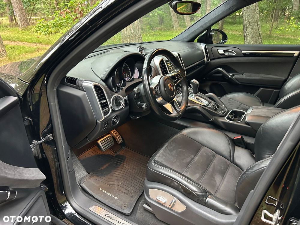 Porsche Cayenne GTS - 15