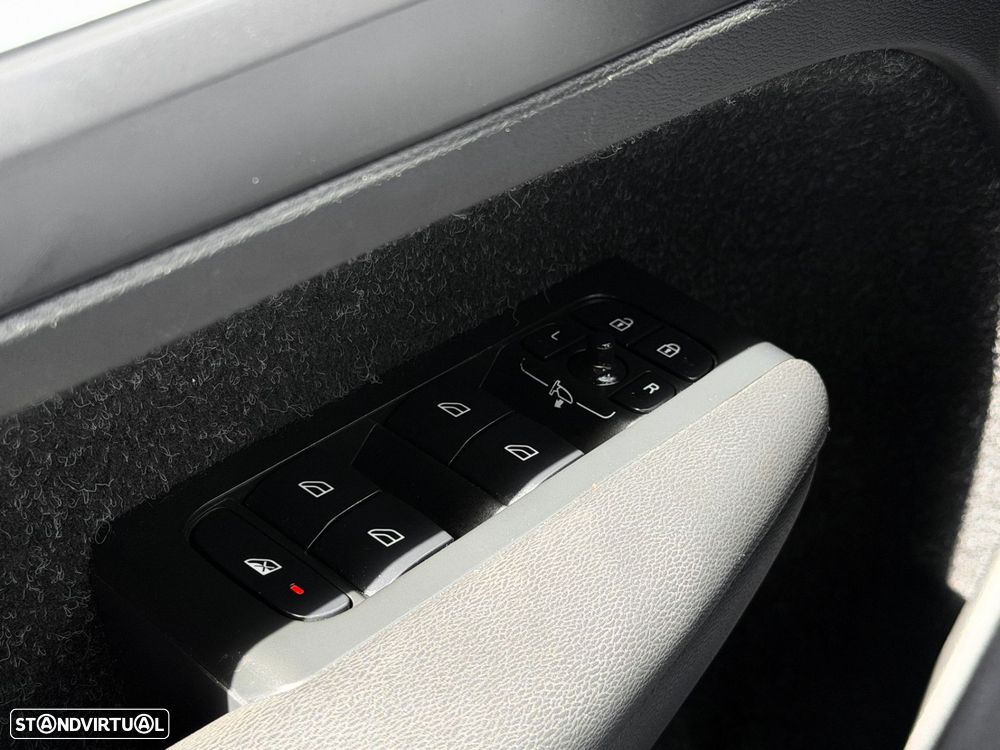 Volvo XC 40 1.5 T5 PHEV Momentum Plus - 29