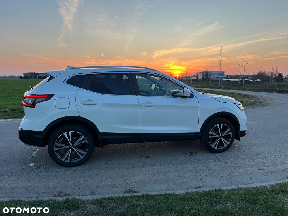Nissan Qashqai 1.6 DIG-T N-Connecta - 9