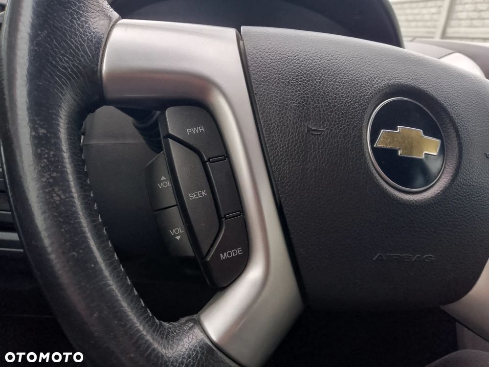 Chevrolet Captiva 2.4 LS - 25
