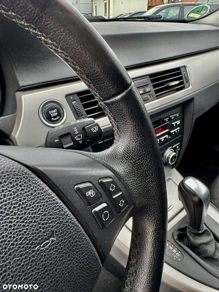 BMW Seria 3 318d - 10