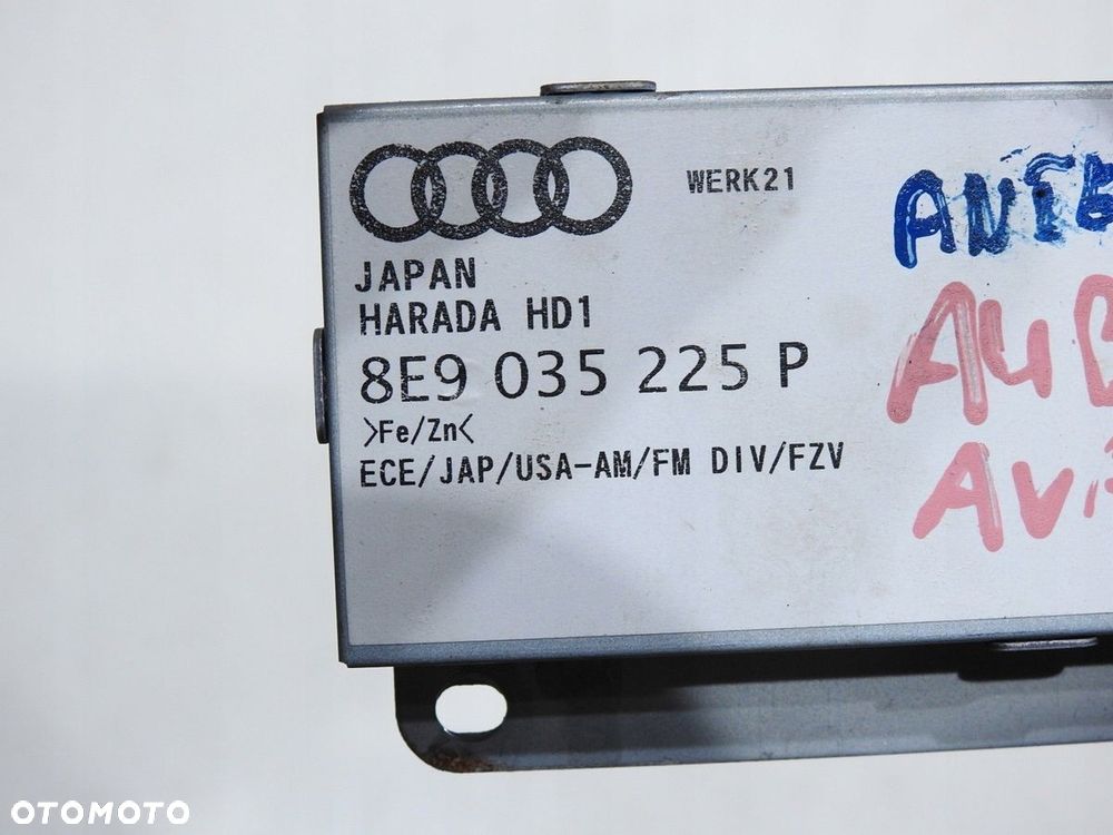 WZMACNIACZ ANTENY AUDI A4 B7 8E9035225P - 8