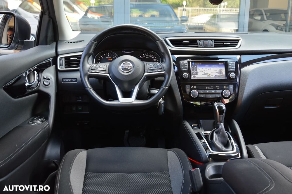 Nissan Qashqai 1.6 DCI Xtronic ACENTA - 19