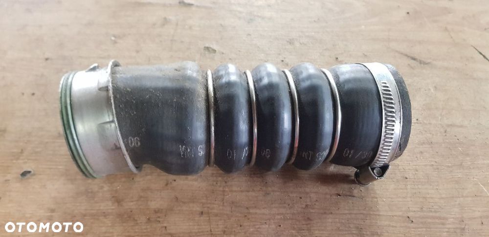 VW PASSAT B6 2.0 TDI PRZEWÓD INTERCOOLERA - 2