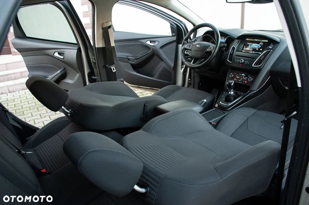 Ford Focus - 12