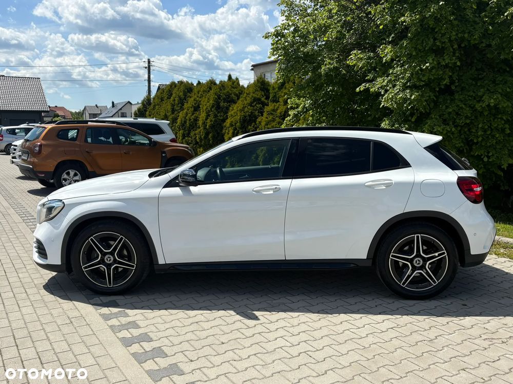 Mercedes-Benz GLA 180 7G-DCT AMG Line - 7