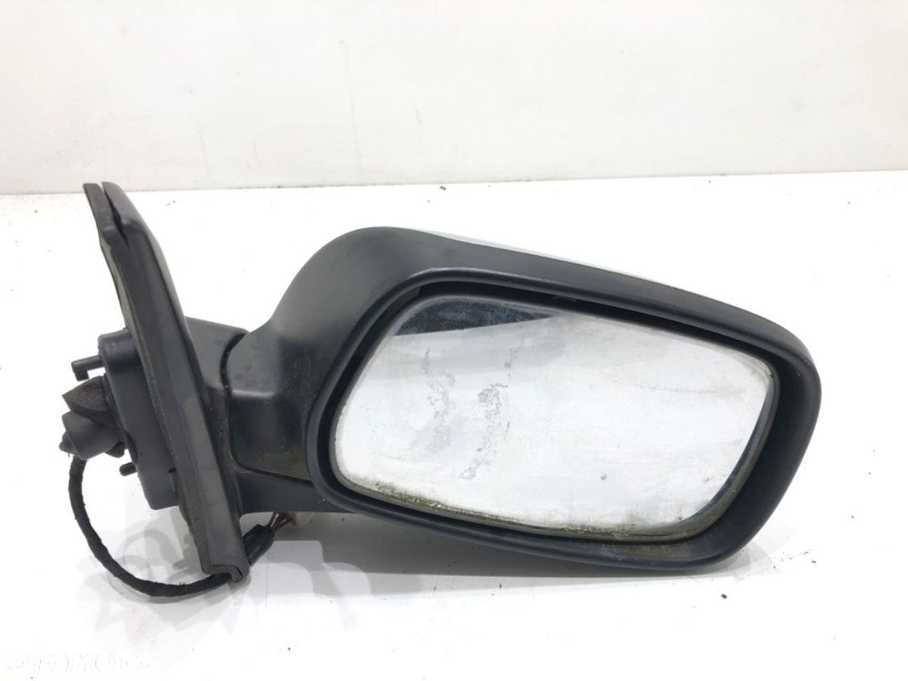 LUSTERKO PRAWY  TOYOTA COROLLA (_E12_) 2001 - 2007 1.4 VVT-i (ZZE120_) 71 kW [97 KM] benzyna 2001 - - 1