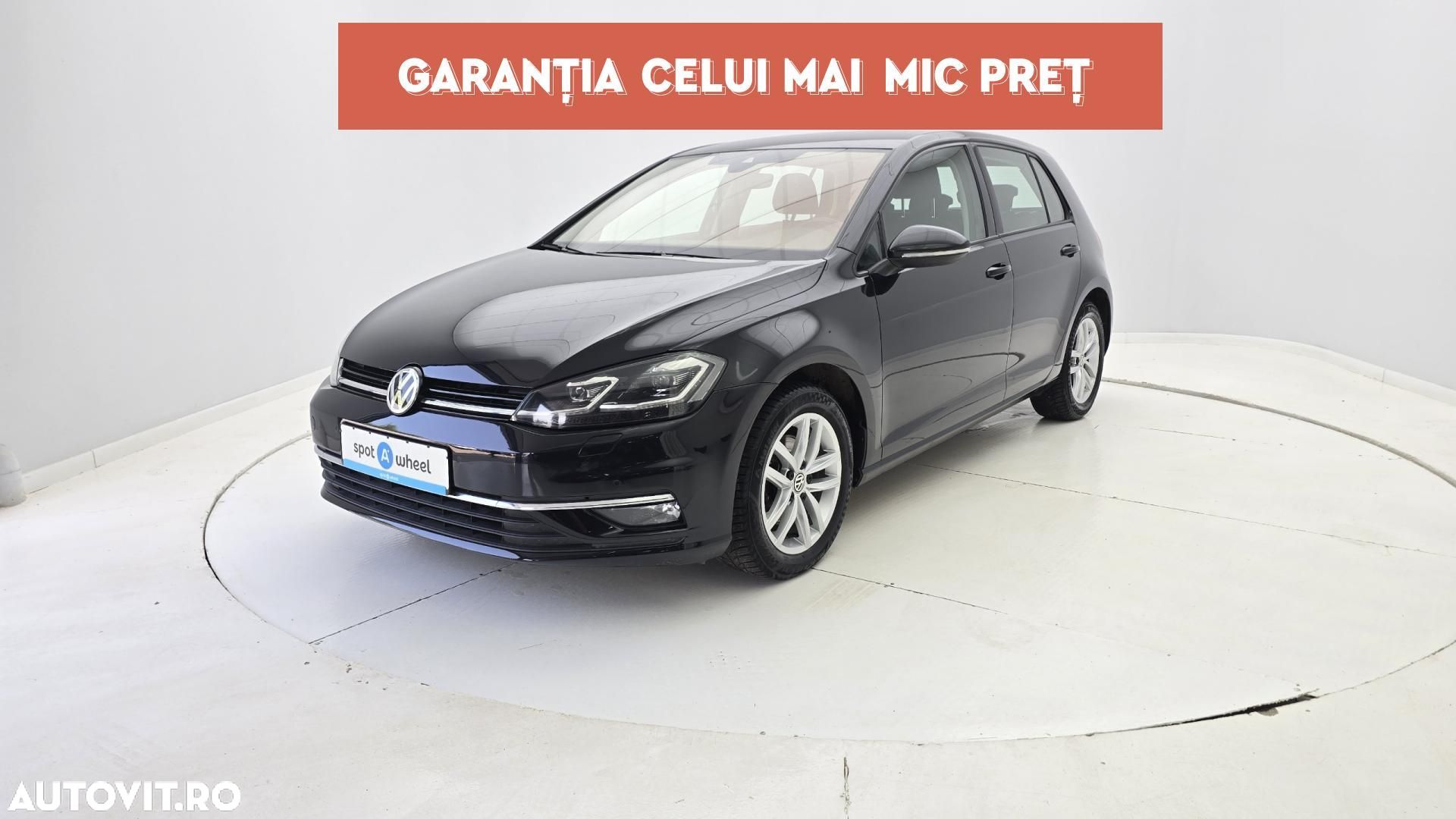 Volkswagen Golf - 1