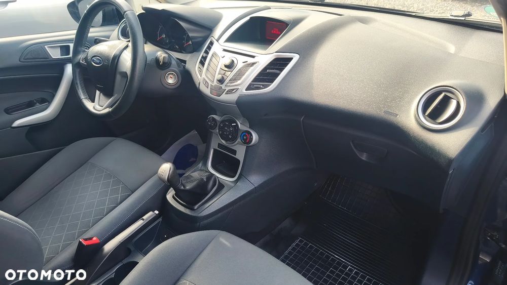 Ford Fiesta 1.25 Champions Edition - 18