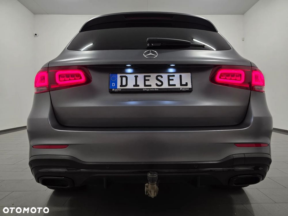 Mercedes-Benz GLC 220 d 4Matic 9G-TRONIC AMG Line Plus - 38