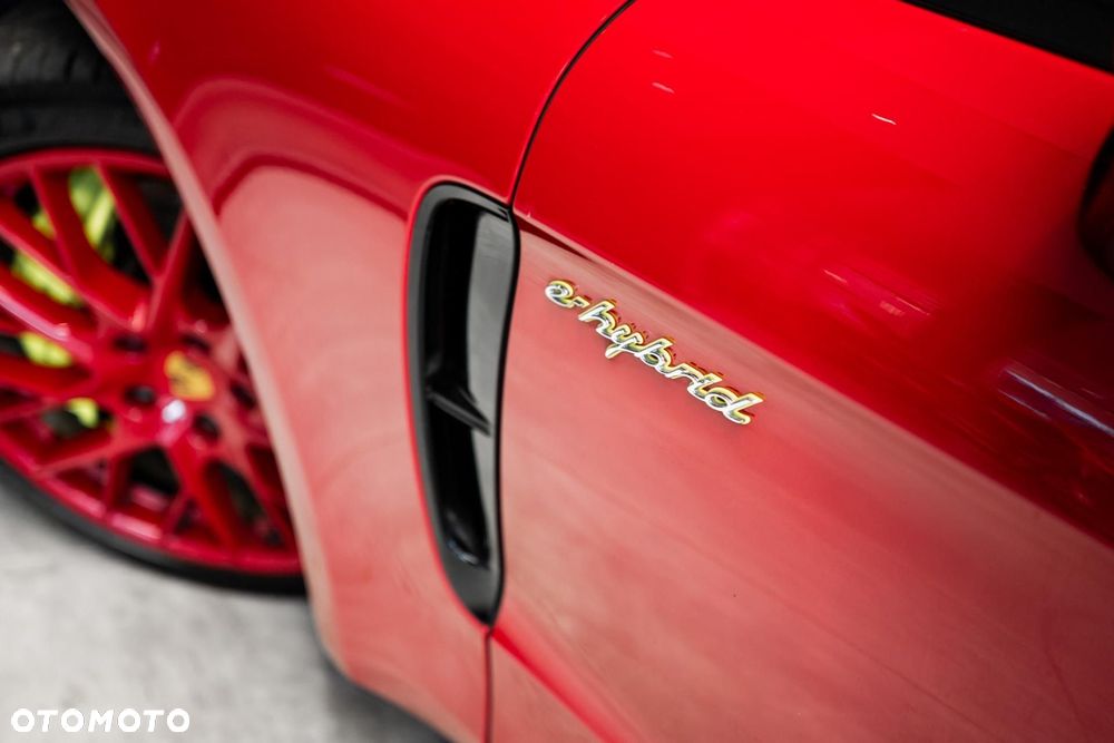 Porsche Panamera 4 E-Hybrid - 40