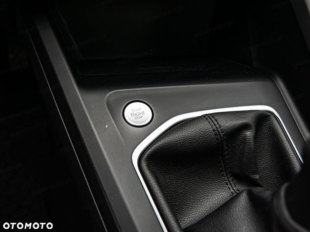 Volkswagen Golf - 19