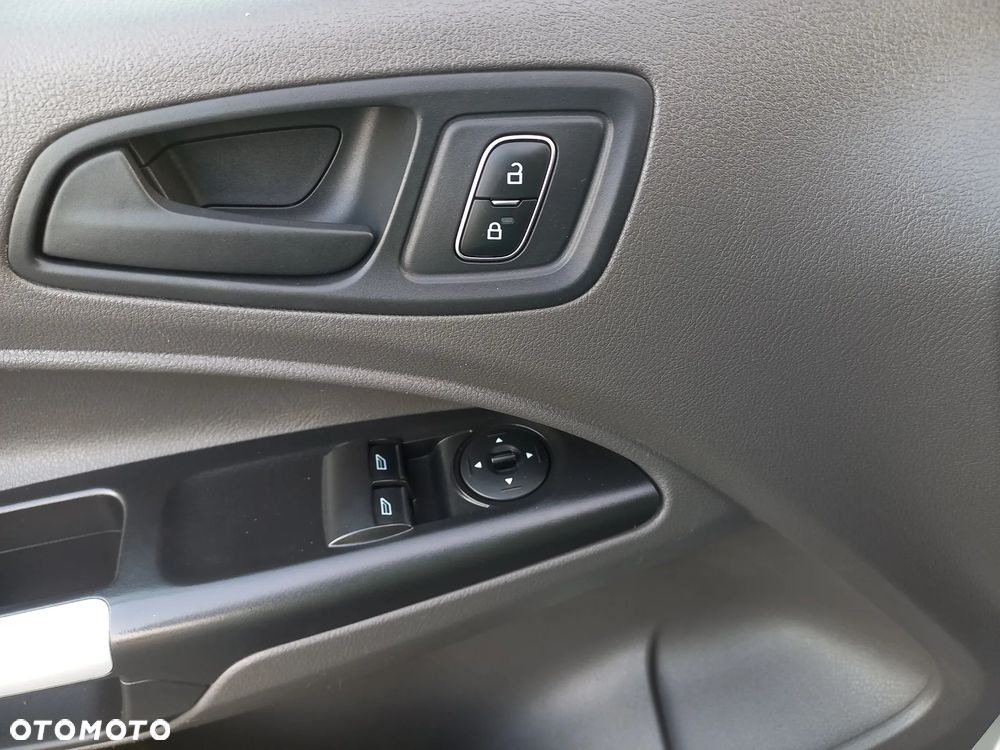 Ford Transit Connect - 30
