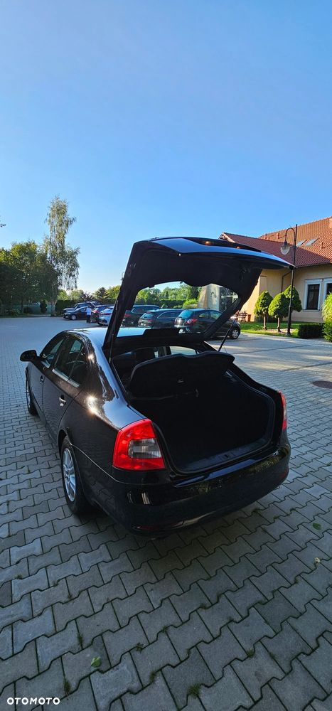 Skoda Octavia 1.6 - 12