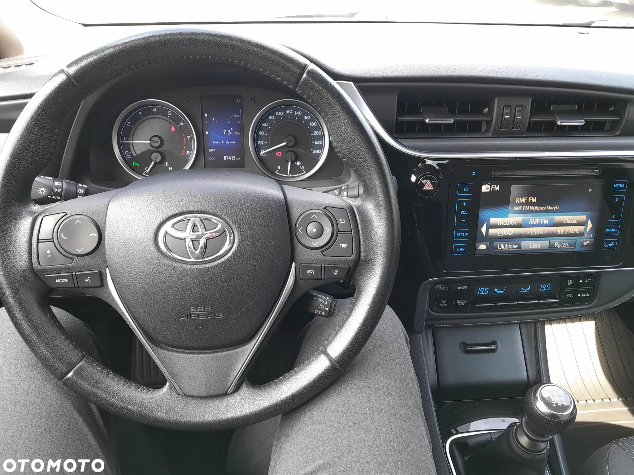 Toyota Corolla 1.6 Premium - 13