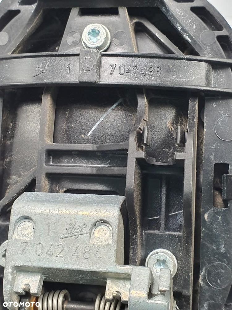 KLAMKA DRZWI PRAWY PRZÓD 820 RANGE ROVER III L322 7042488 - 6